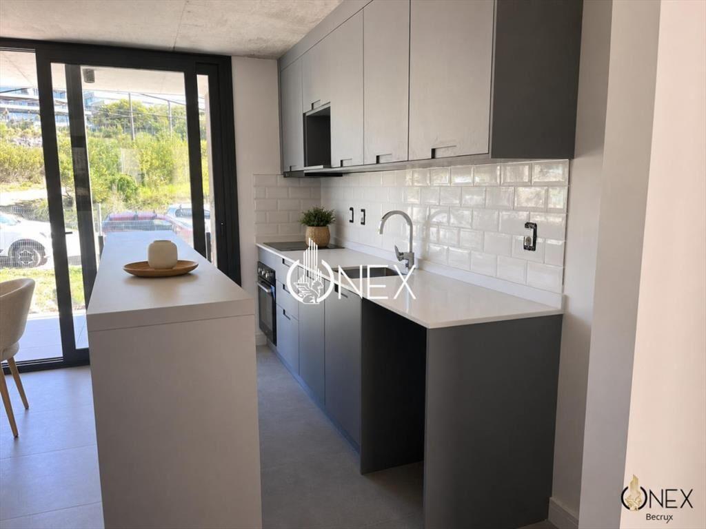 Venta monoambiente con división , balcón con parrillero y