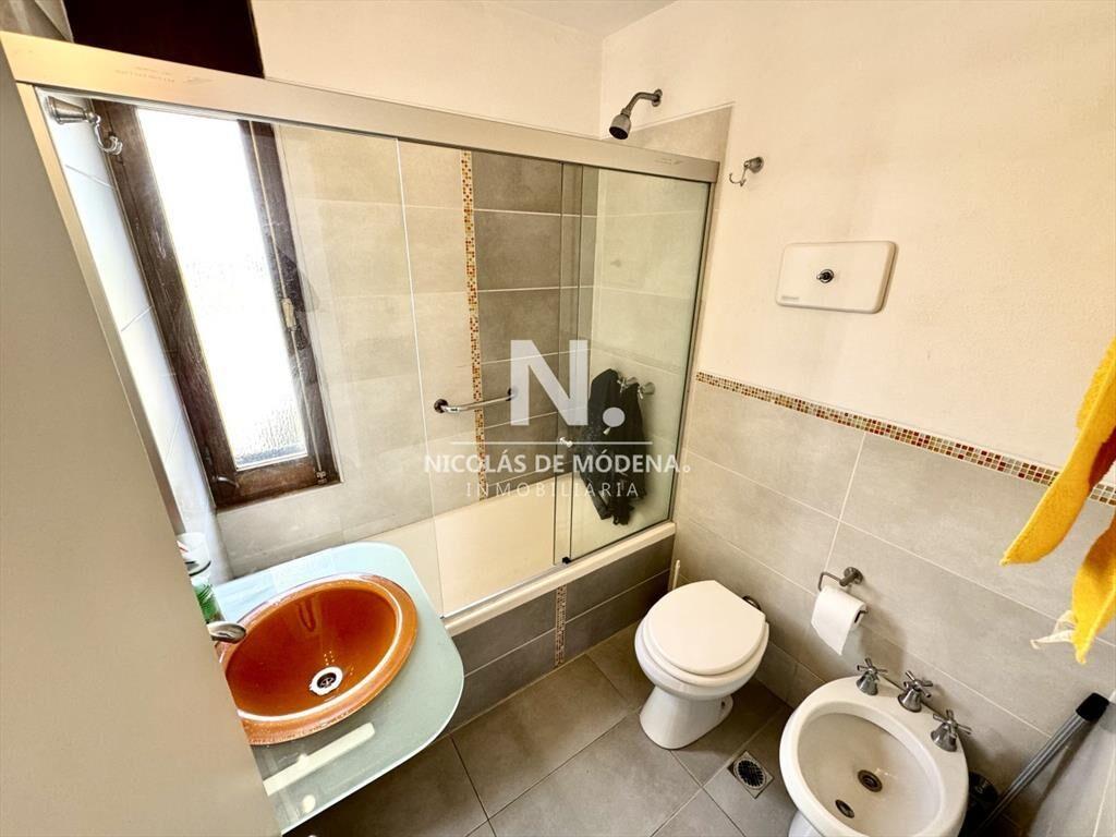 OPORTUNIDAD ! Apartamento de 2 dormitorios frente a Playa B