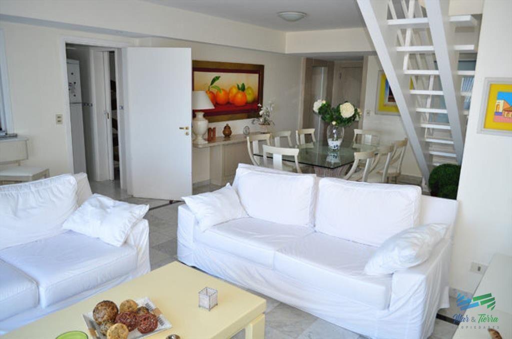 En venta apartamento 3 dormitorios y 3 baños en