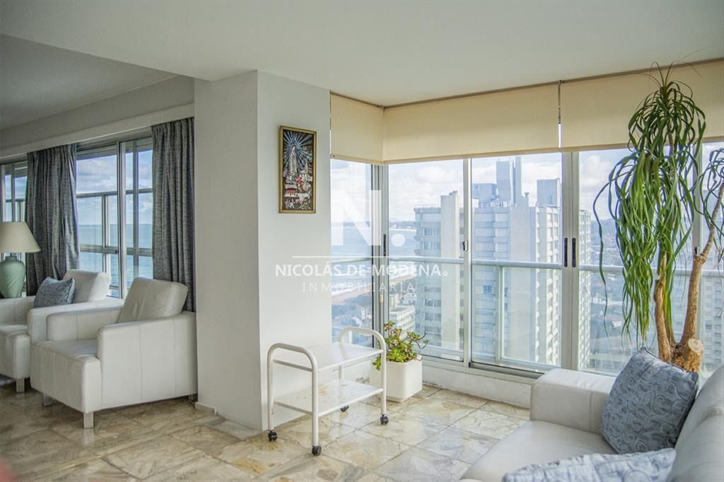 Se vende Hermoso Penthouse frente al mar de 3 con