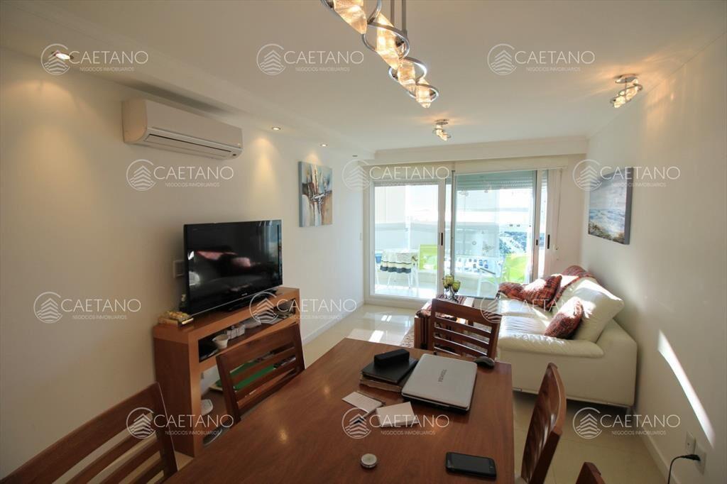 Apartamento con servicios en venta y alquiler en
