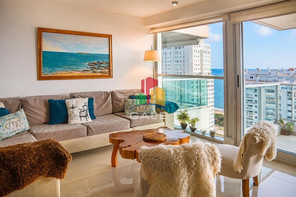 Departamento de 3 dormitorios en venta a pasos del mar. Gal
