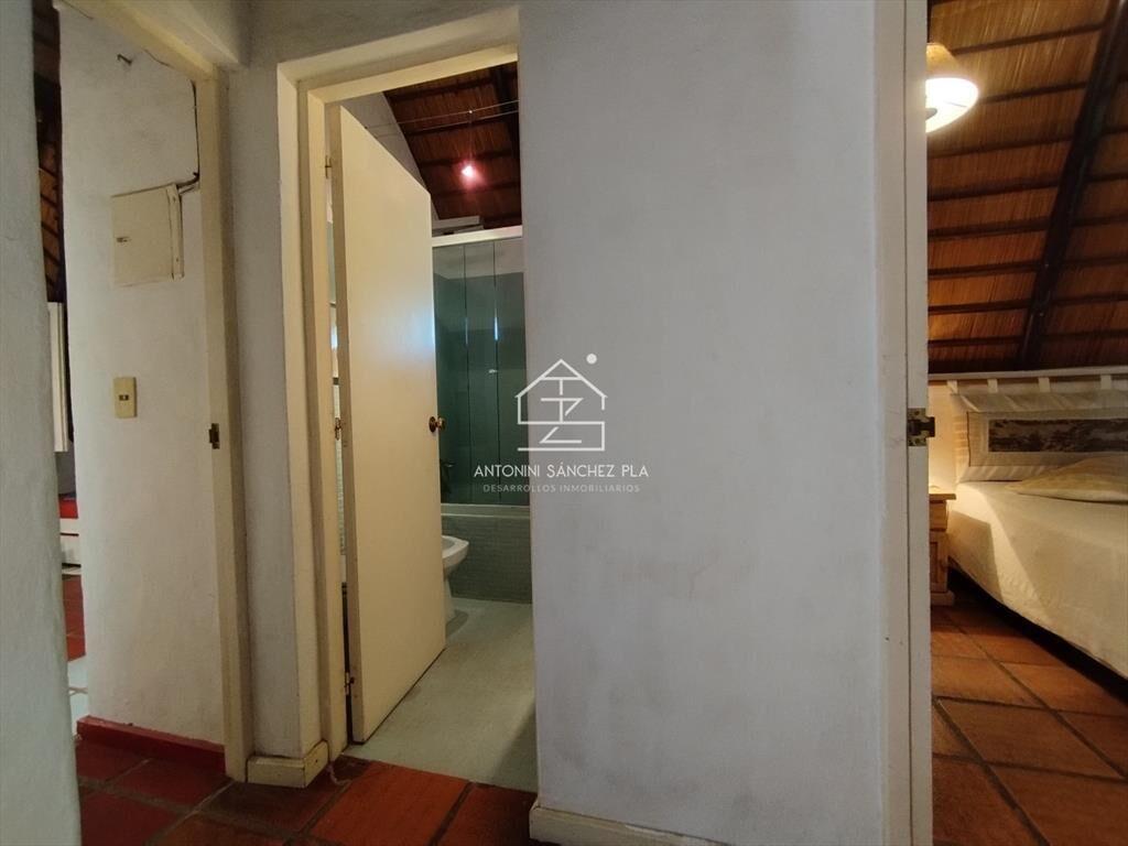Casa en alquiler con piscina en Pinares