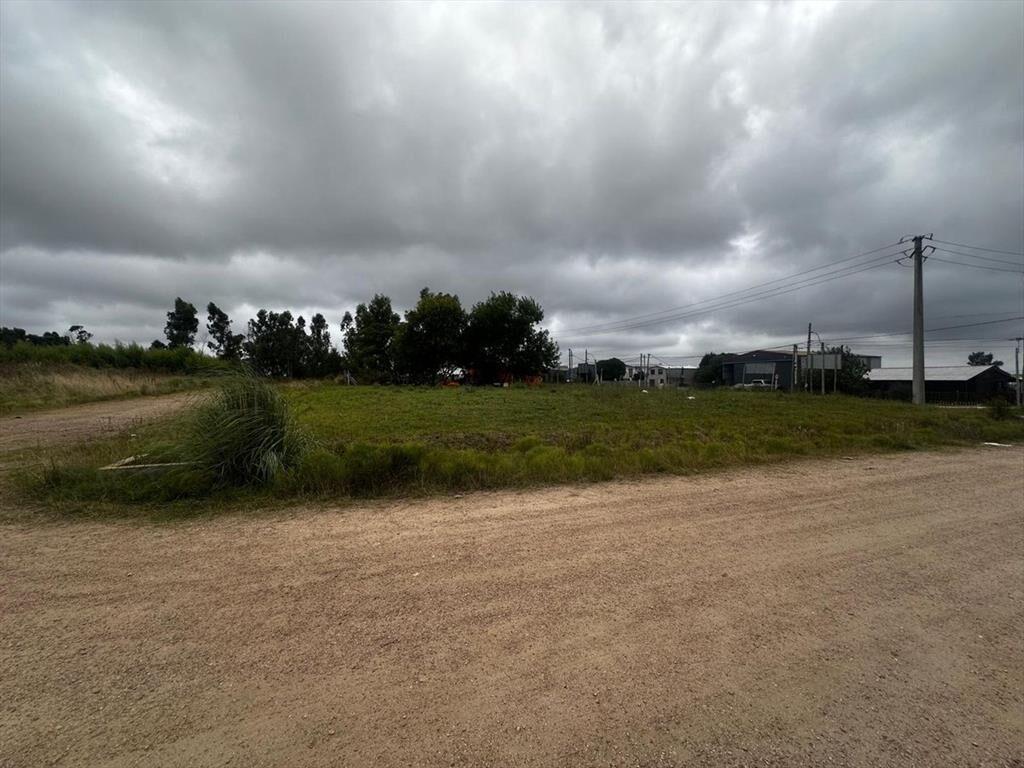 Venta de terreno en zona residencial de Pando