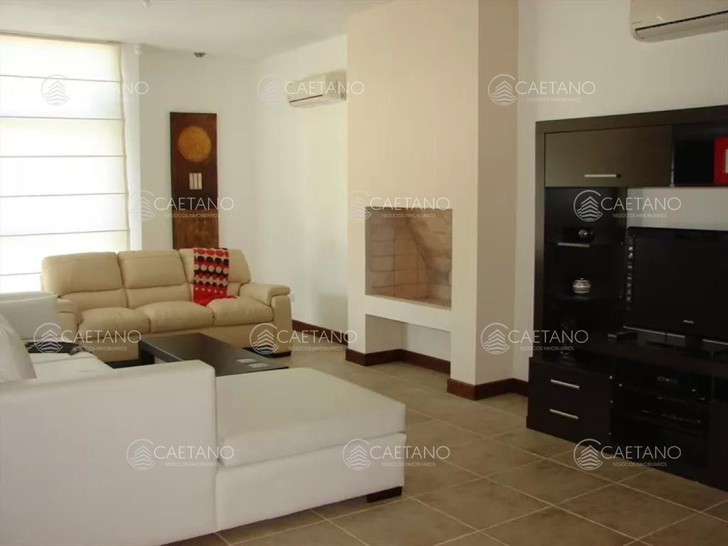 En alquiler casa 5 dormitorios con piscina en del