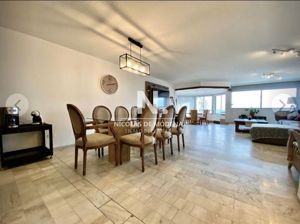 Vende apartamento 3 dormitorios en suite, en del