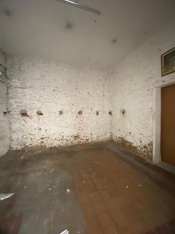 VENDO/ALQUILO local COMERCIAL, EN EXCELENTE UBICACION, AGUA