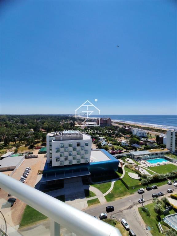Venta Apartamento de 4 dormitorios Punta del Este