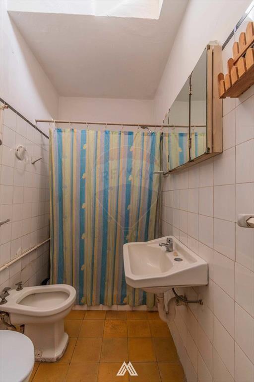 Venta de casa con 2 dormitorios y fondo en Pando