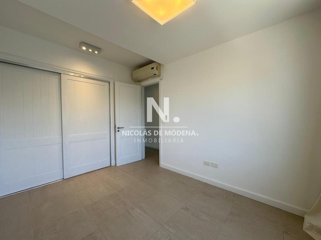 Apartamento de 3 dormitorios y 3 baños