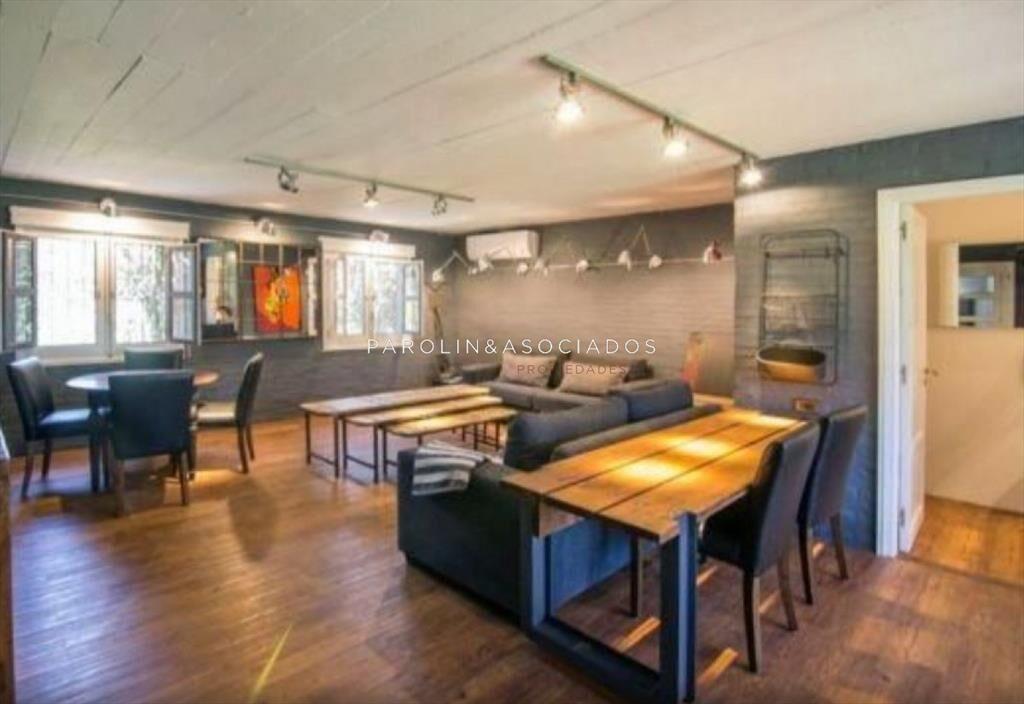 Hermosa casa en venta de 6 dormitorios en La Barra, Punta d