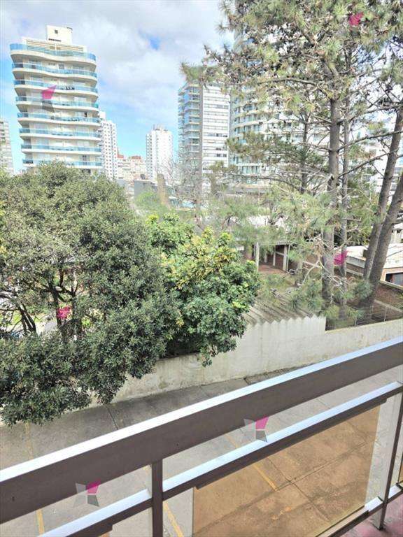 VENTA DE APARTAMENTO DE 1 DORMITORIO EN AIDY GRILL PUNTA DE