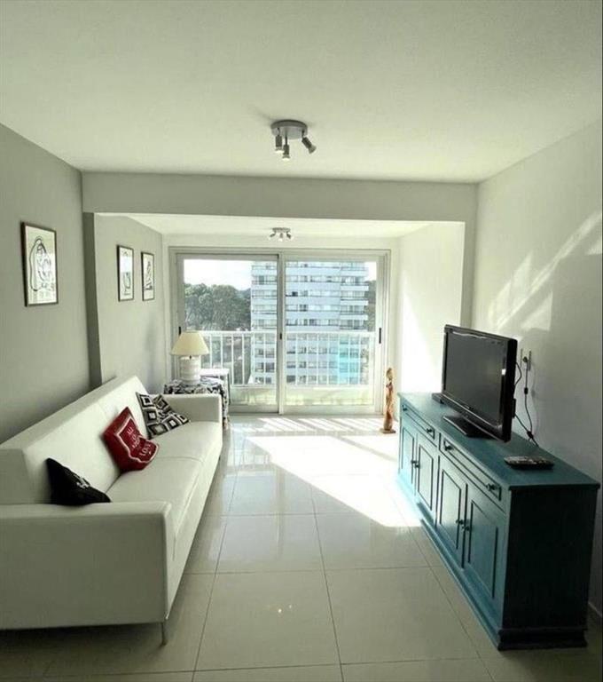 Alquiler anual o venta 3 dormitorios Punta del este