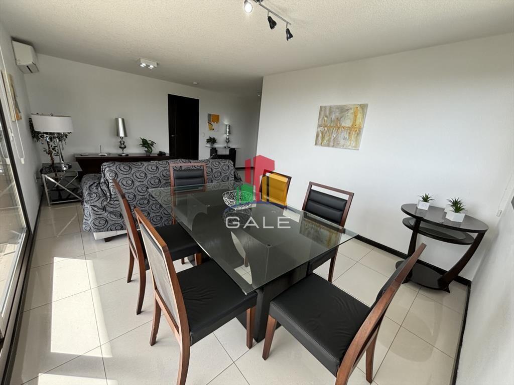 Divino apartamento en venta de 3 dormitorios