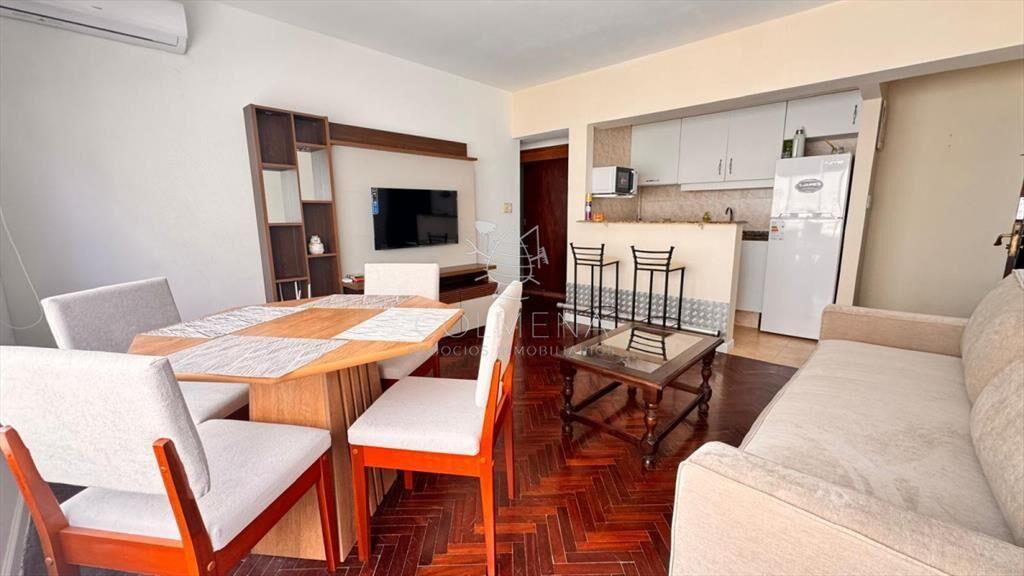 Apartamento en Alquiler en Peninsula a 1 cuadra y