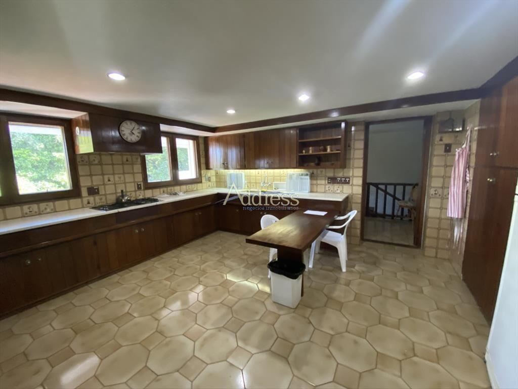 Dos casas en Brava 5 dormitorios + doble parque y