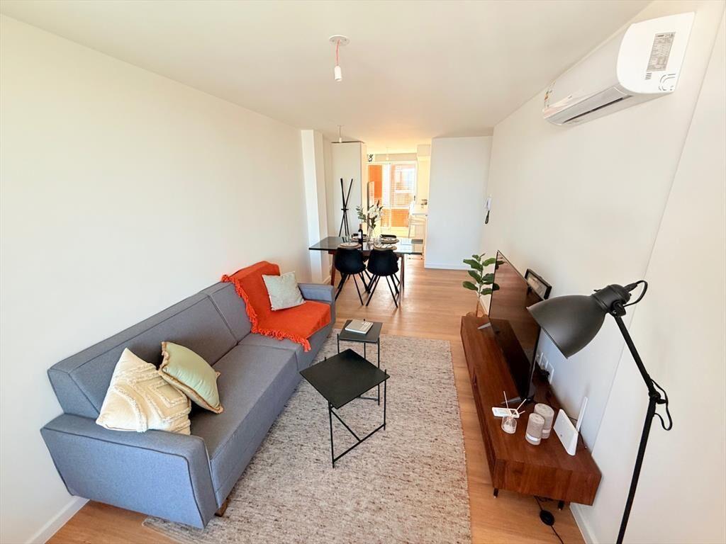 Apartamento en venta c/ cochera en Barrio Sur
