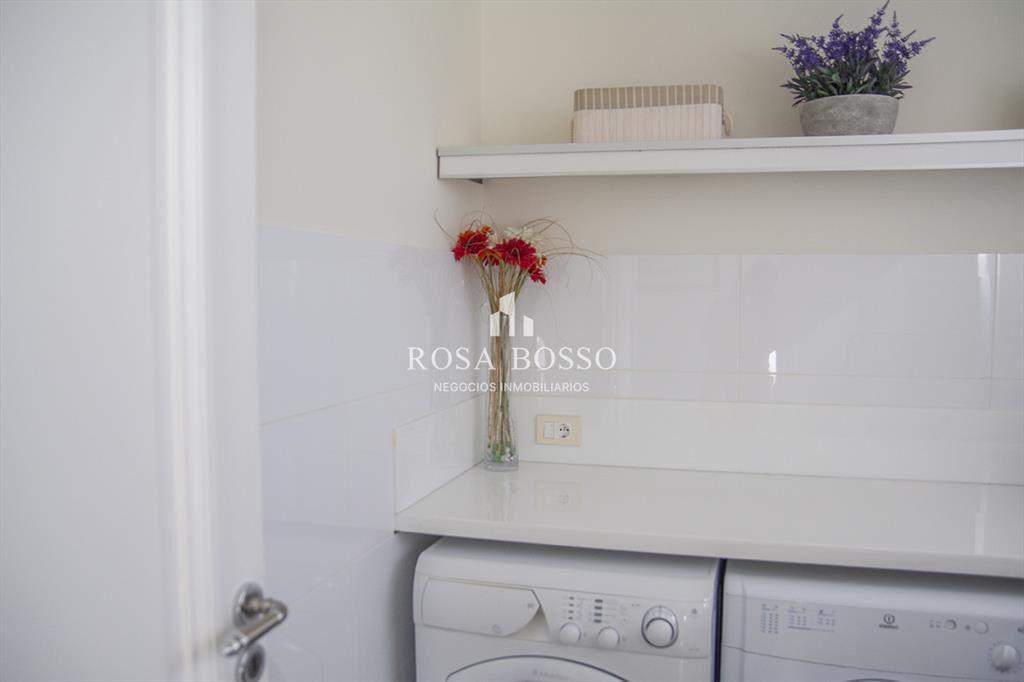 Vende apartamento de 3 dormitorios en Torre I, al