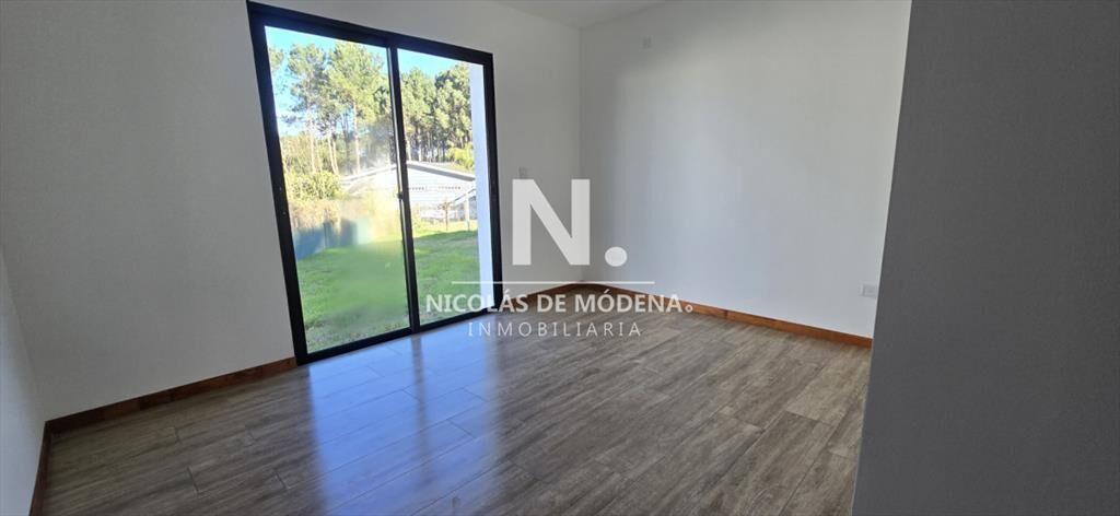 Oportunidad en construccion, casa de 3 dormitorios en Parqu
