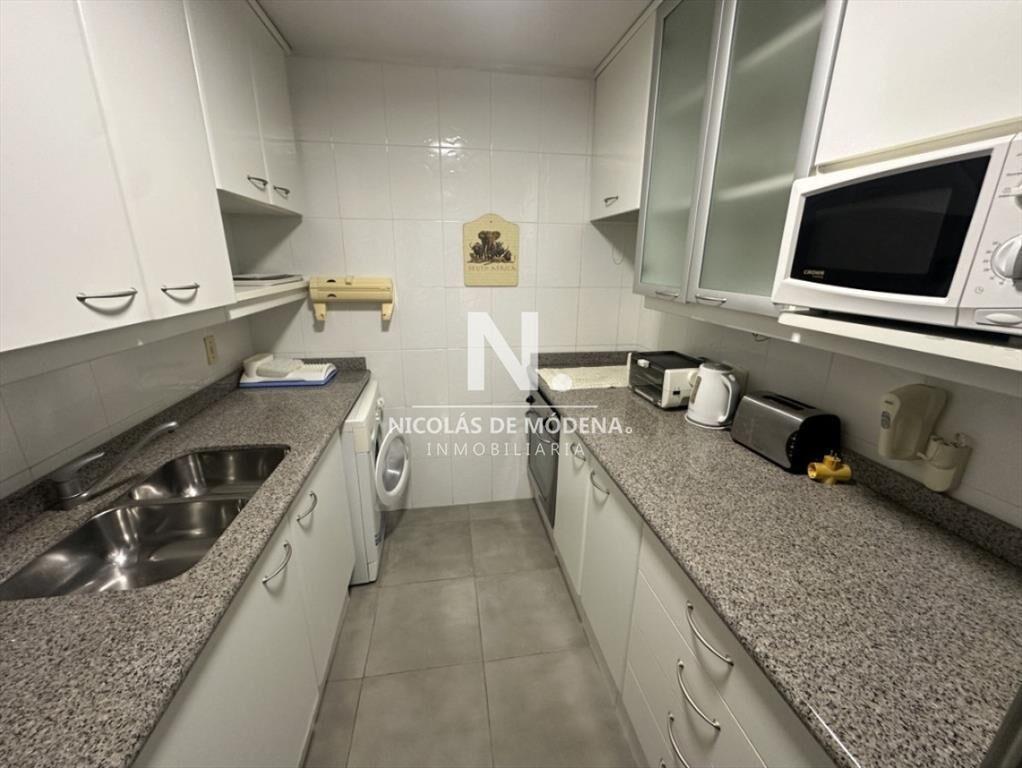 En venta apartamento de 2 dormitorios en Brava,