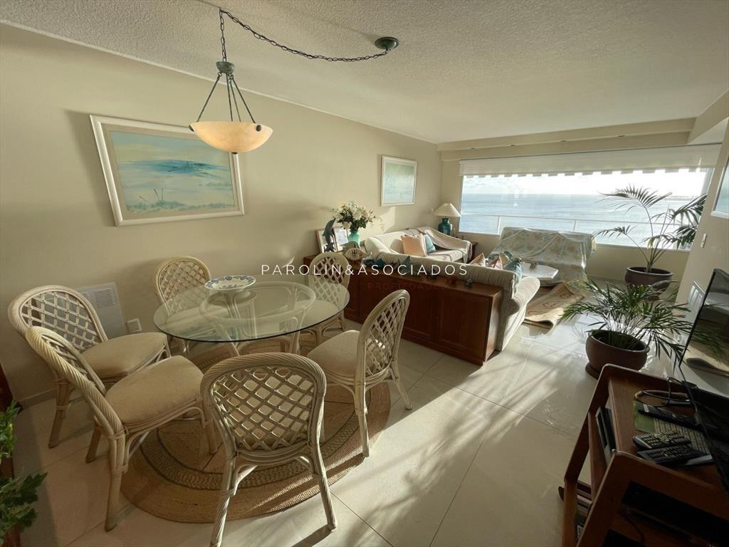 Apartamento en venta en primera línea de Mansa 2