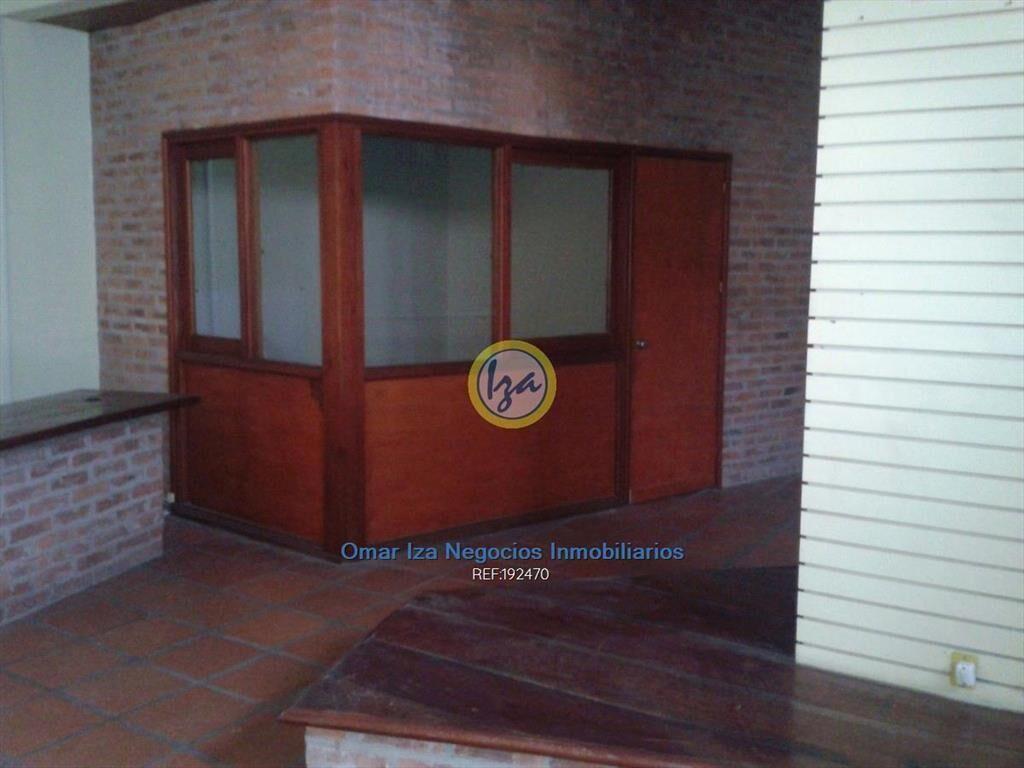 Venta local industrial deposito galpon Jacinto Vera, venta