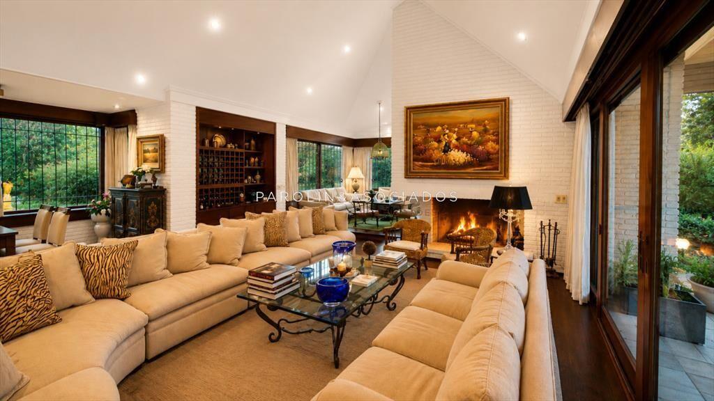 CASA EN VENTA EN MANSA PUNTA DEL ESTE 5 DORMITORIOS