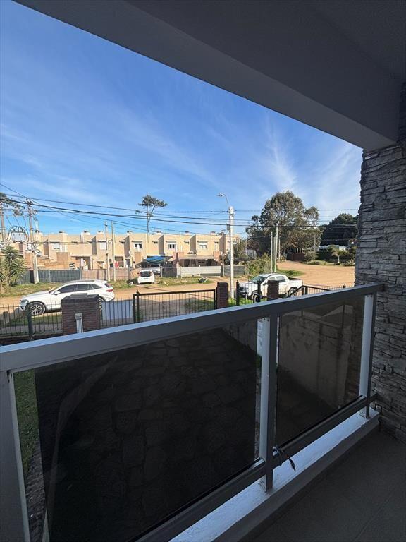Venta con renta - 2 dormitorios - Cochera -
