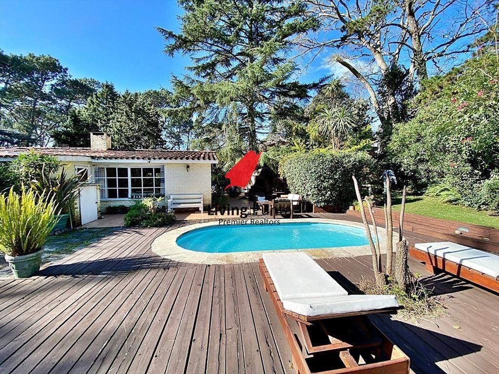 Casa en venta y alquiler con piscina
