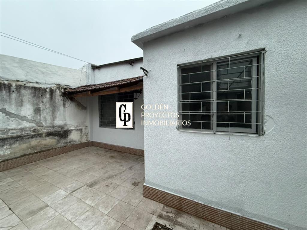 Casa en Alquiler 1 Dormitorio y Patio Parque Batlle