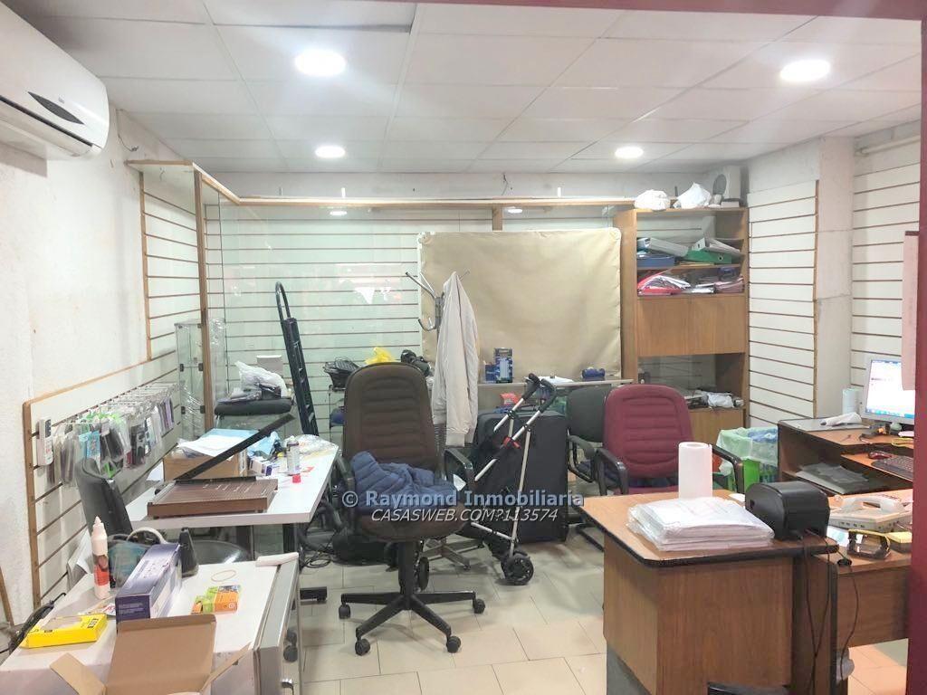 Alquiler Local 18 de julio y Cuareim 160m2