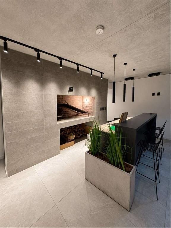 Apartamento De 1 Dormitorio Con Balcón y Garaje En Alquiler