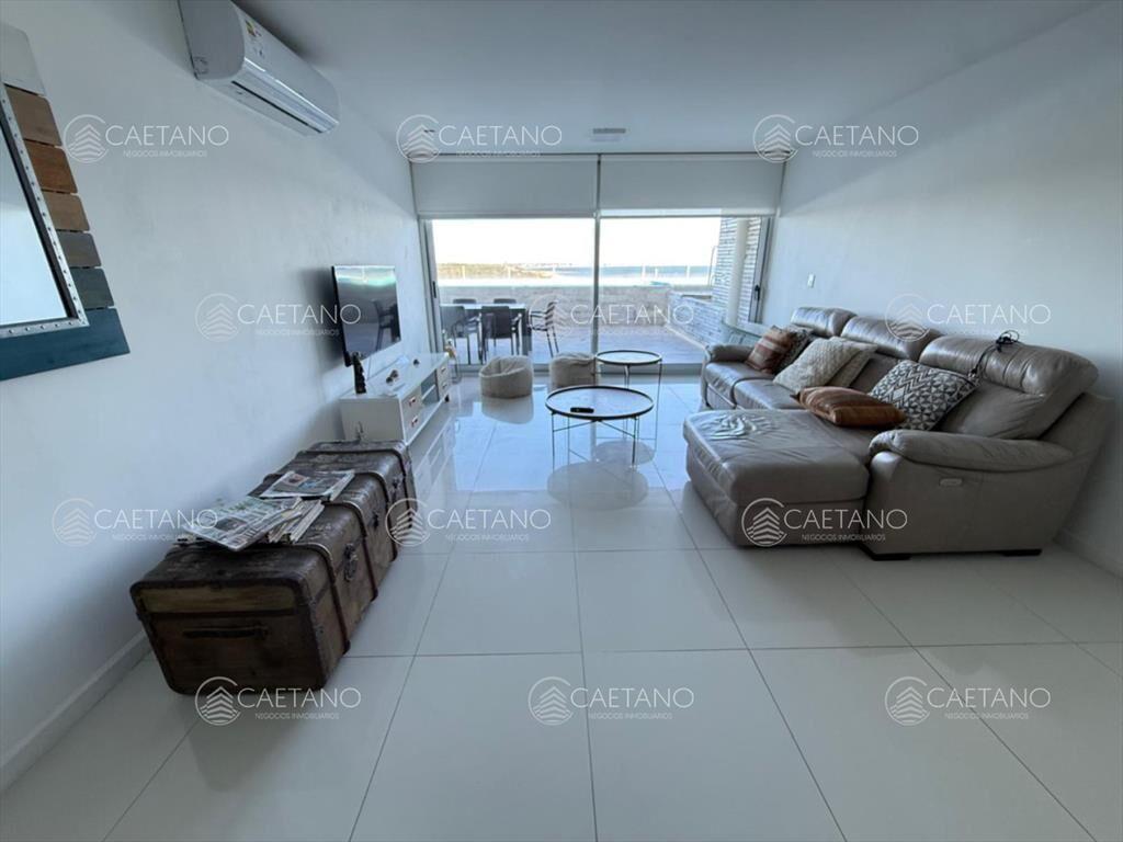 Venta apartamento Punta ballena.