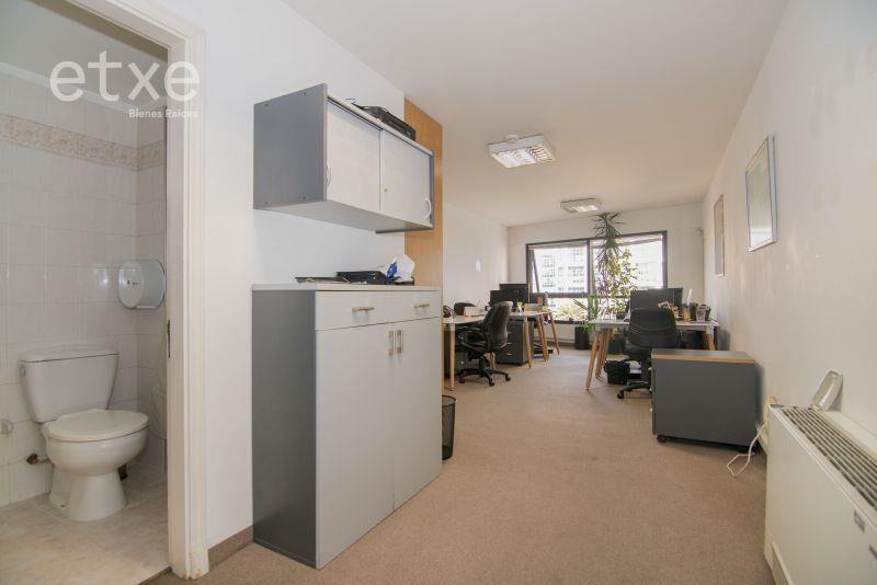 Venta de Oficina piso entero plaza Independencia Torre X...
