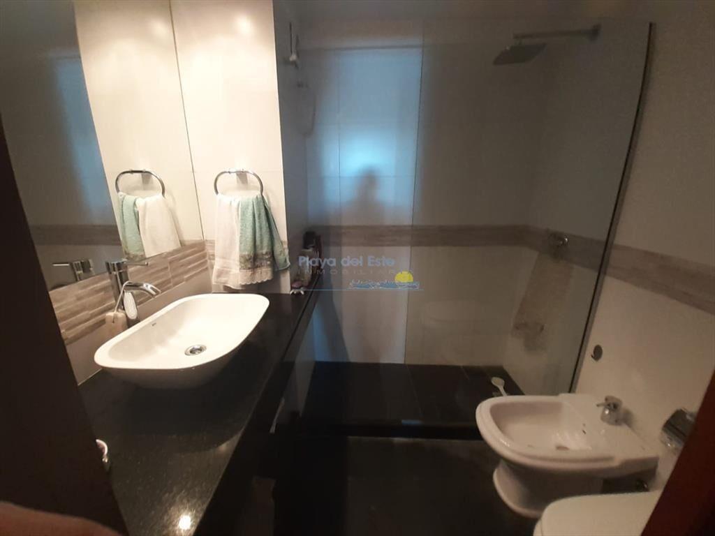 Apartamento en Brava, 3 dormitorios *