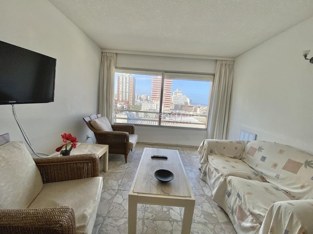 VENTA DE APARTAMENTO DE 1 DORMITORIO Y MEDIO EN