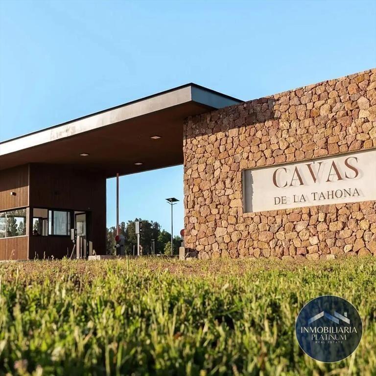 Terreno en venta de 883m2 ubicado en Cavas de la Tahona
