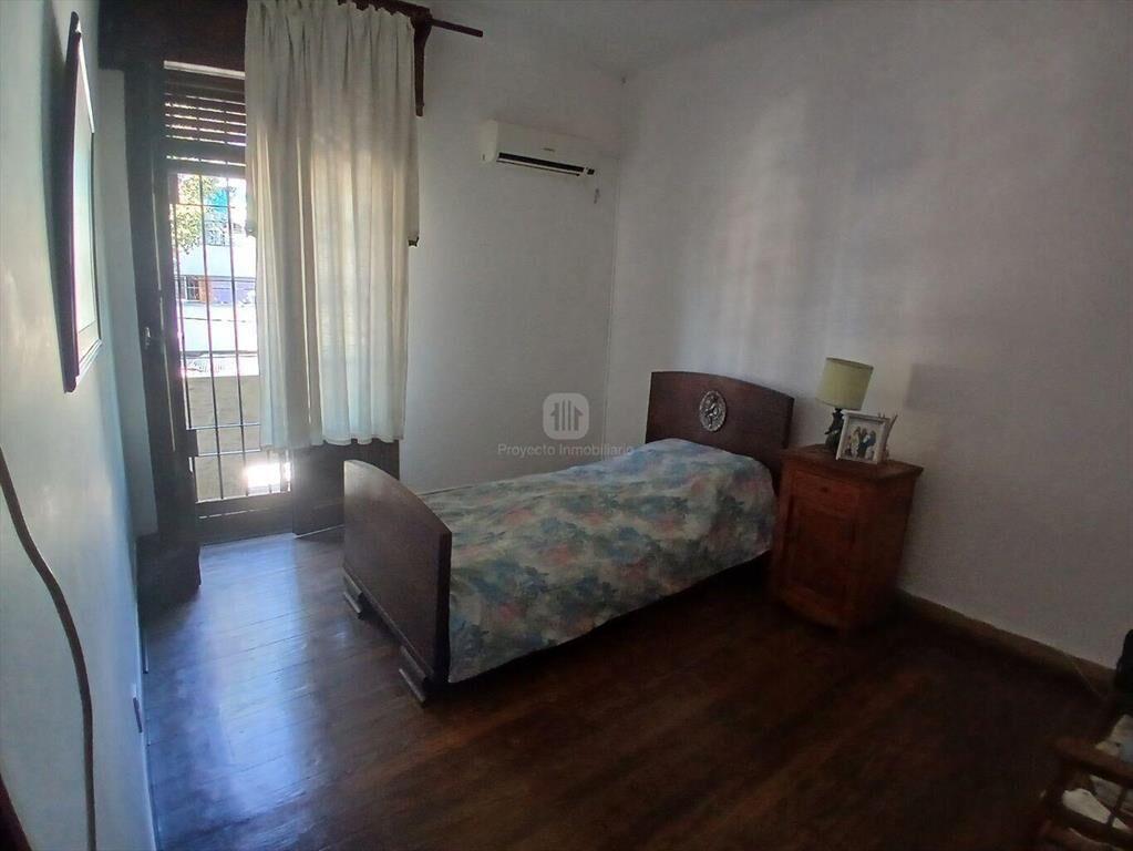 Venta de Casa en La Blanqueada con Garage y Barbacoa