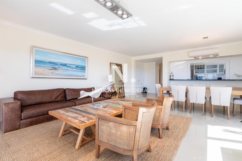 Lindo apartamento con agradable lista al mar