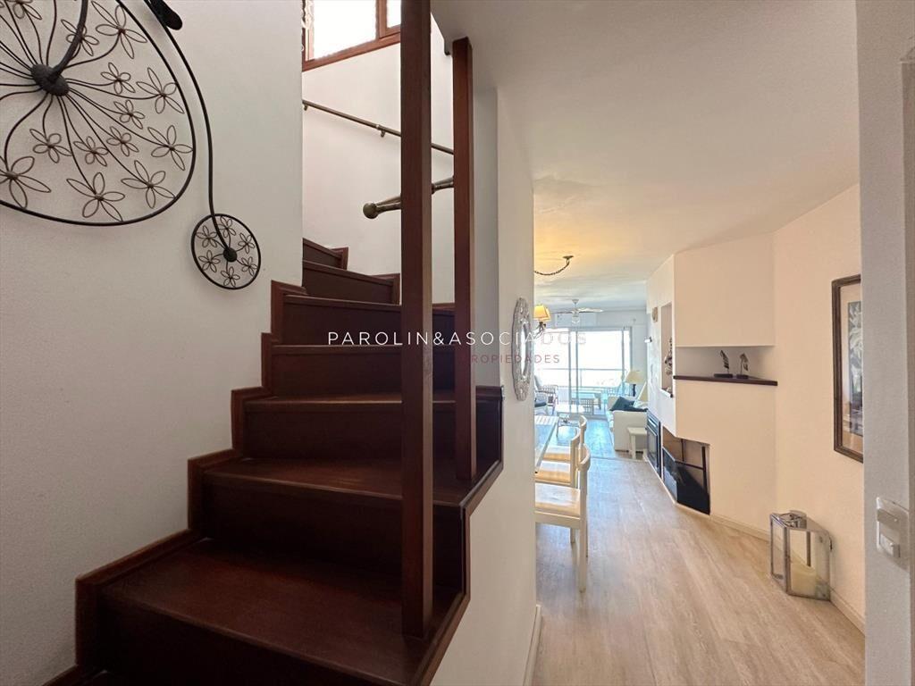 Penthouse en Venta de 3 dormitorios en Playa Mansa, Punta d