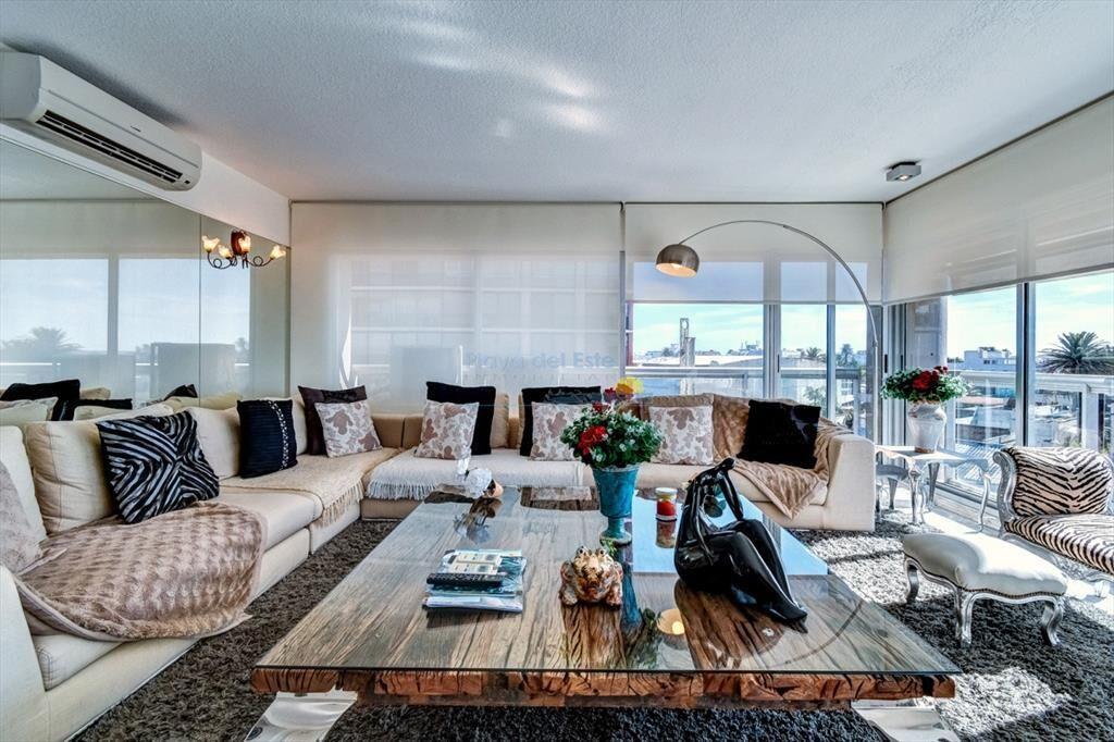 Venta de Apartamento 3 dormitorios , Punta del