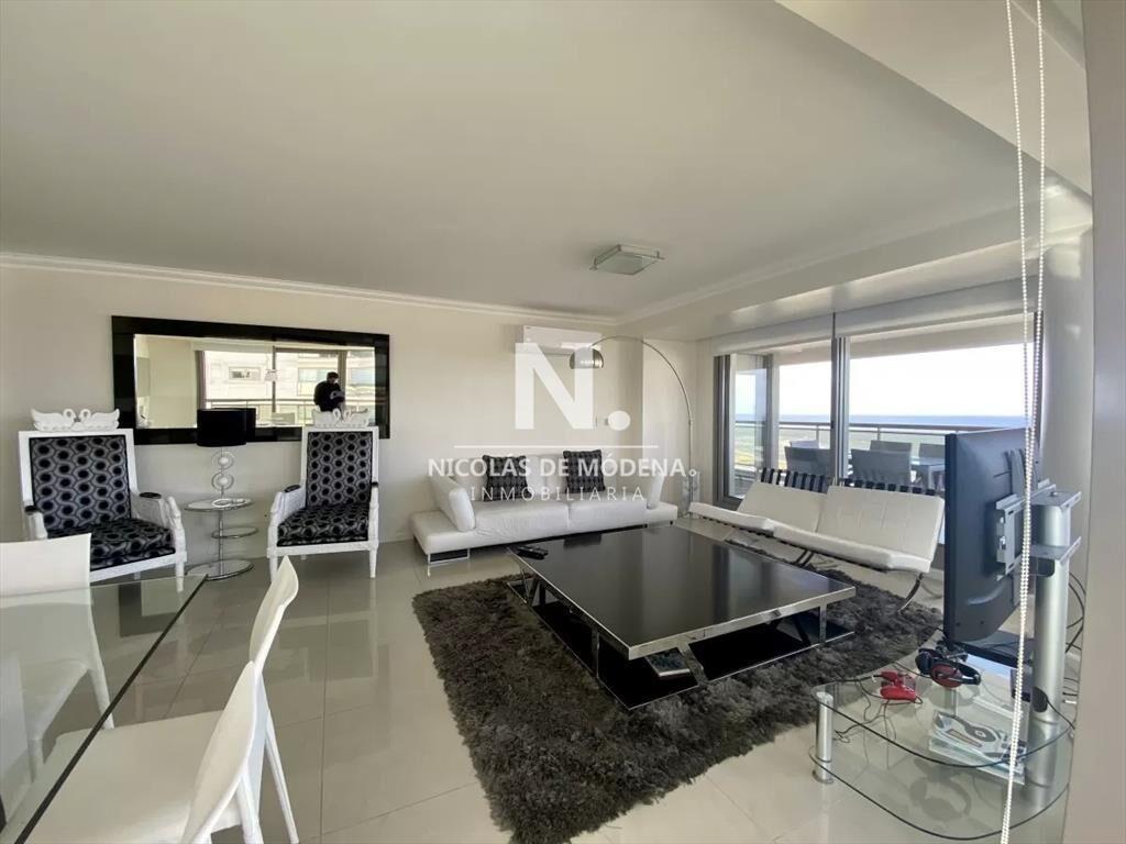 Imperiale I esquinero con agradable vista en