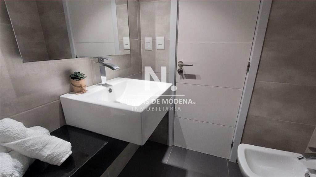 Apartamento de 2 dormitorios en Península, a del
