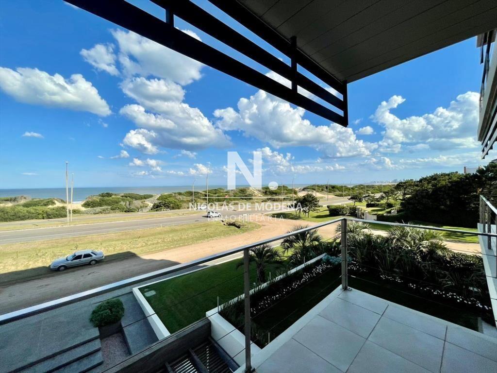 Apartamento en Alquiler Playa Brava Primera Fila