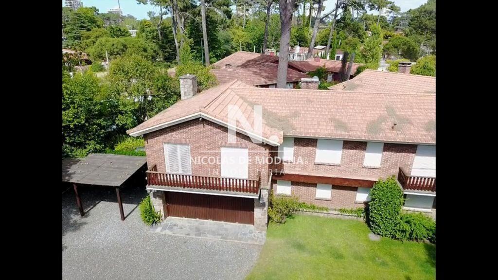 Casa en venta, zona Cantegril.