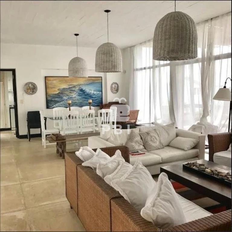 Venta de casa 3DORMITORIOS con vista al Mar - :
