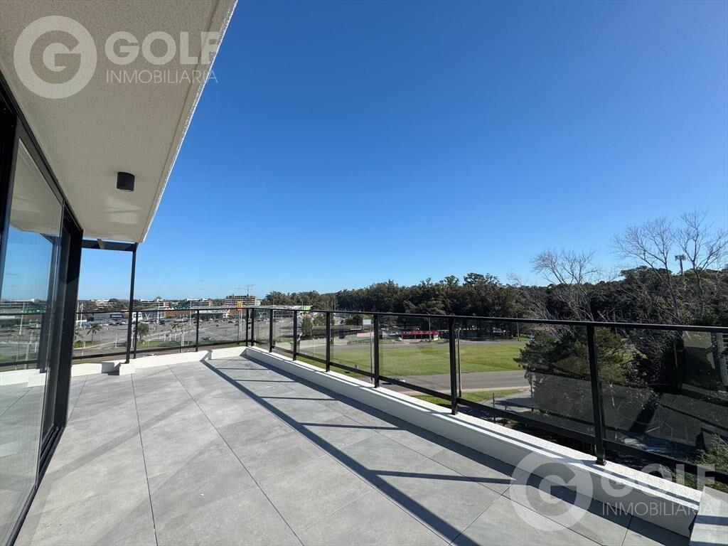 Venta de Penthouse Esquinero de 3 Dormitorios en Barra de C