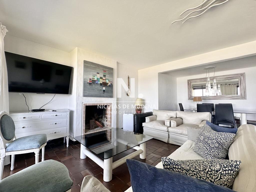 Apartamento de Tres Dormitorios frente a El Emir - Penínsu