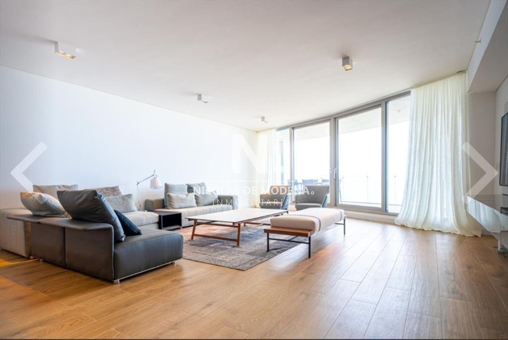 En venta apartamento con vista al mar de 3 en del