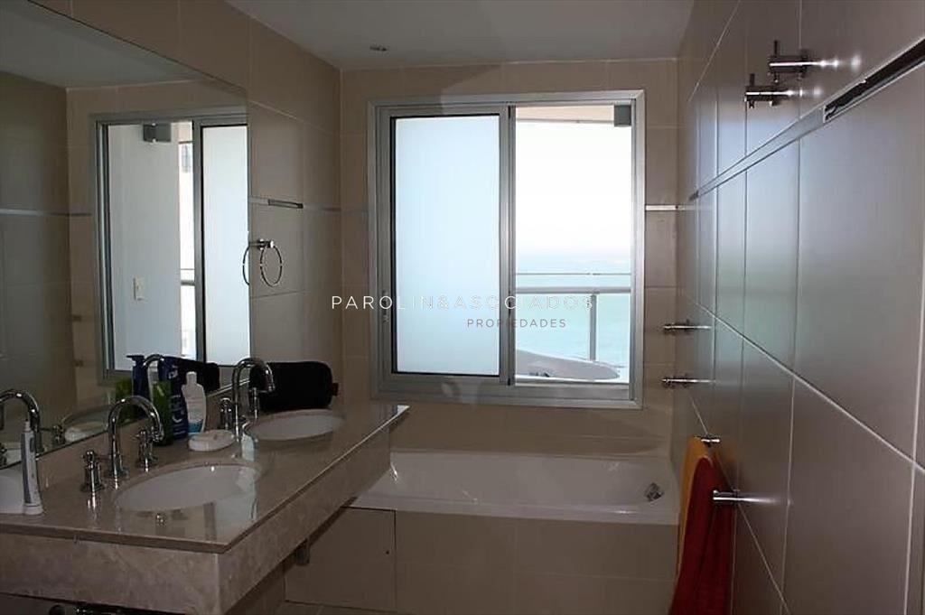 Apartamento en venta de 2 dormitorios en Season